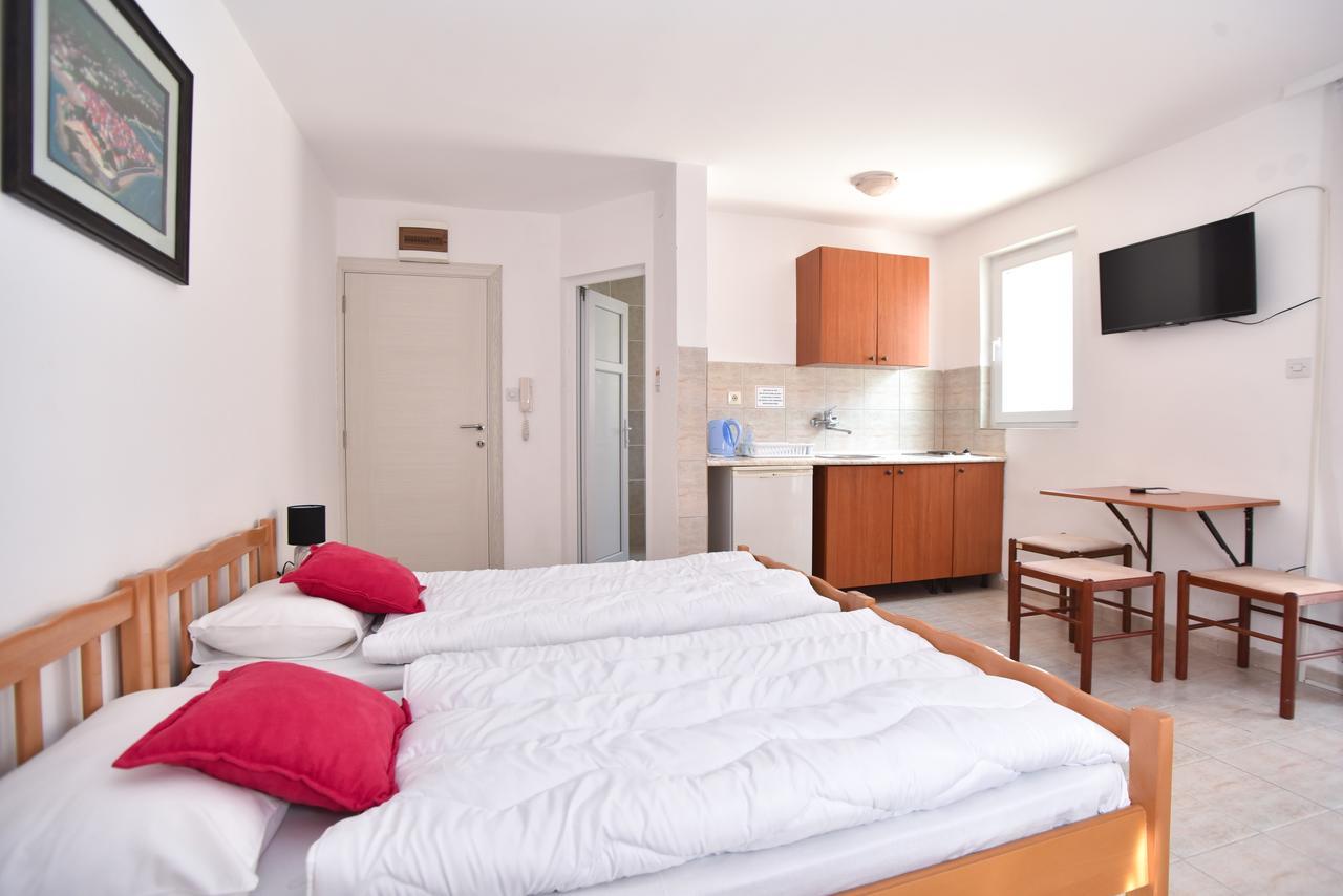 Apartmani Alexandra Budva Ngoại thất bức ảnh